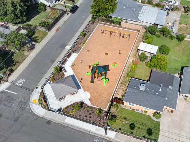 1005 Hawk Ave, Sacramento, CA 95833