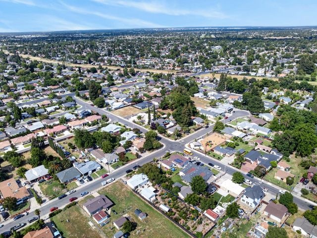 1005 Hawk Ave, Sacramento, CA 95833
