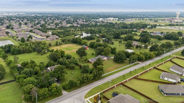 11800 E 106th Street N, Owasso, OK 74055