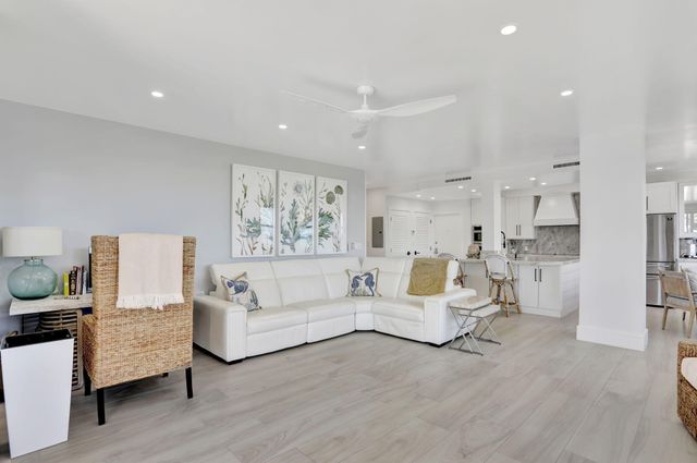 1149 Hillsboro Mile 112, Hillsboro Beach, FL 33062