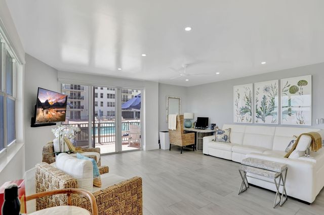 1149 Hillsboro Mile 112, Hillsboro Beach, FL 33062