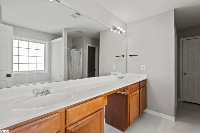 401 Plum Hill Way, Simpsonville, SC 29680