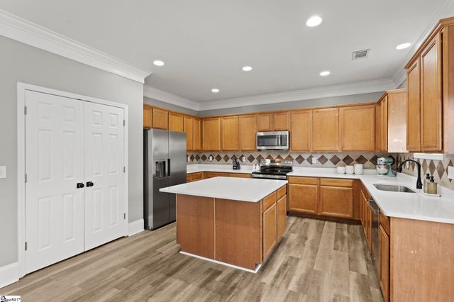 401 Plum Hill Way, Simpsonville, SC 29680