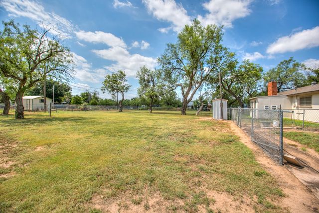 7686 Gladiola Avenue, San Angelo, TX 76901
