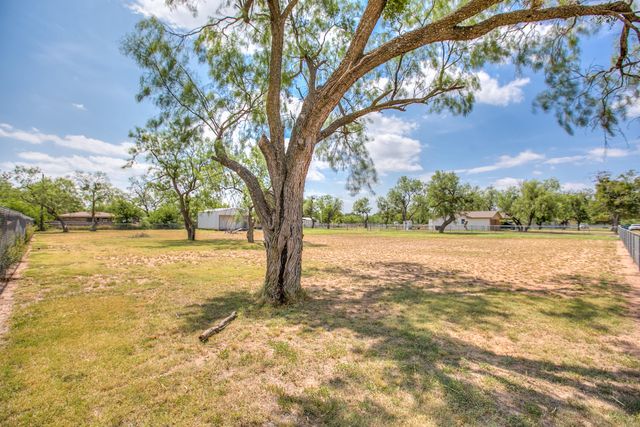 7686 Gladiola Avenue, San Angelo, TX 76901