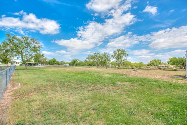 7686 Gladiola Avenue, San Angelo, TX 76901