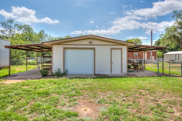 7686 Gladiola Avenue, San Angelo, TX 76901
