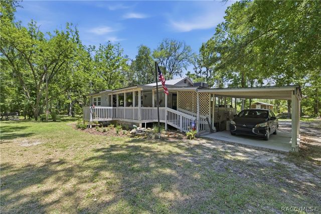 17631 SE 37th Avenue, Inglis, FL 34449