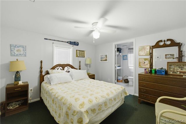 17631 SE 37th Avenue, Inglis, FL 34449