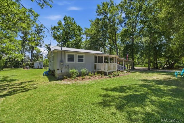 17631 SE 37th Avenue, Inglis, FL 34449