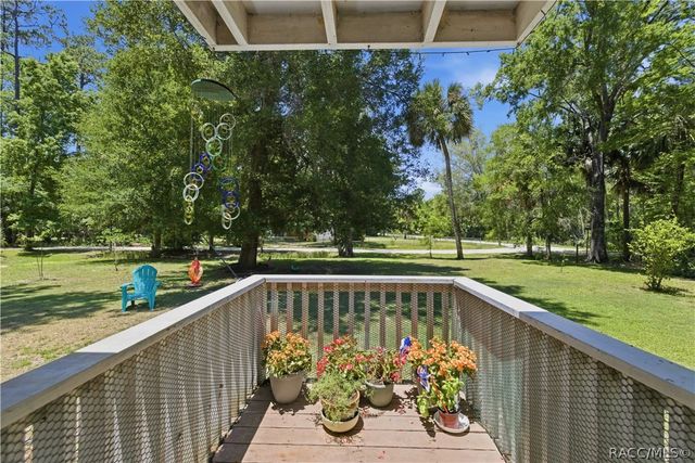 17631 SE 37th Avenue, Inglis, FL 34449
