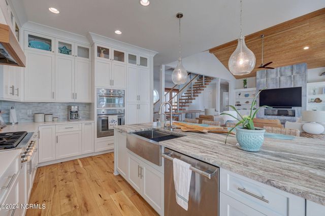 7 S Waterfront Place, Hampstead, NC 28443