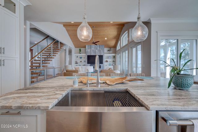 7 S Waterfront Place, Hampstead, NC 28443