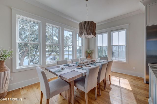 7 S Waterfront Place, Hampstead, NC 28443