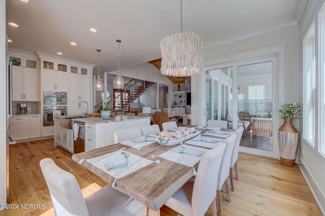 7 S Waterfront Place, Hampstead, NC 28443