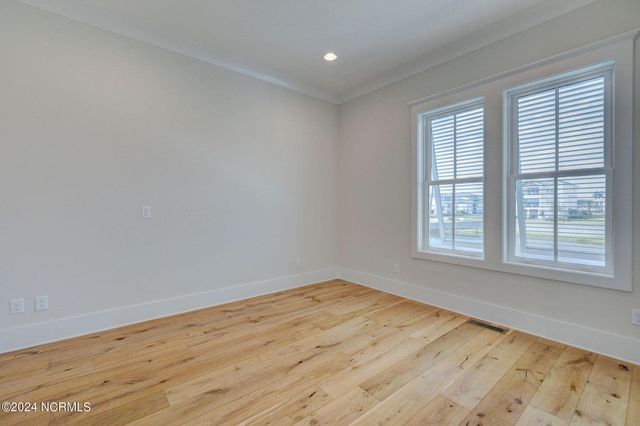 7 S Waterfront Place, Hampstead, NC 28443