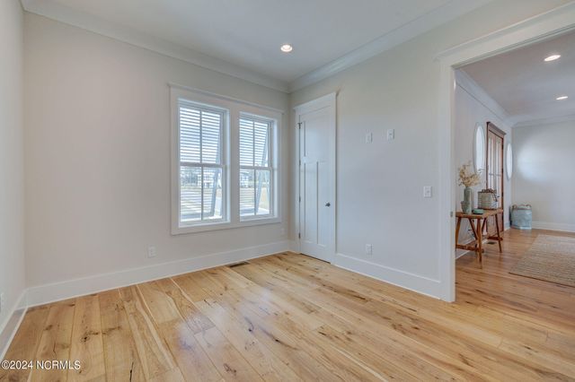 7 S Waterfront Place, Hampstead, NC 28443