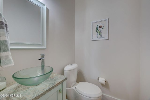 7 S Waterfront Place, Hampstead, NC 28443