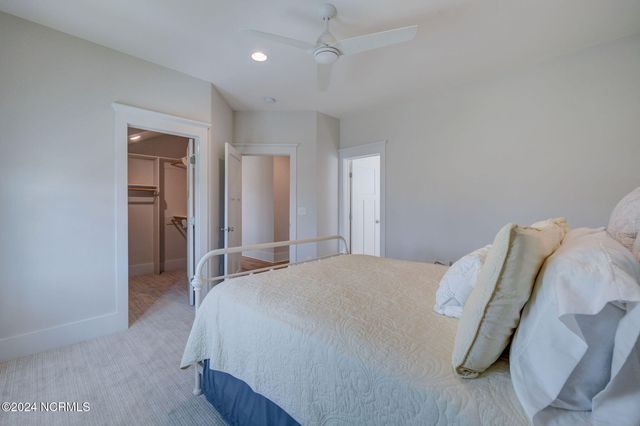 7 S Waterfront Place, Hampstead, NC 28443