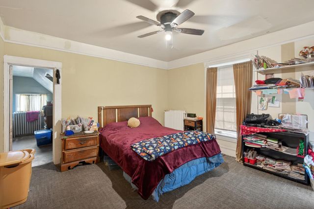 867 Aurora Avenue, Saint Paul, MN 55104
