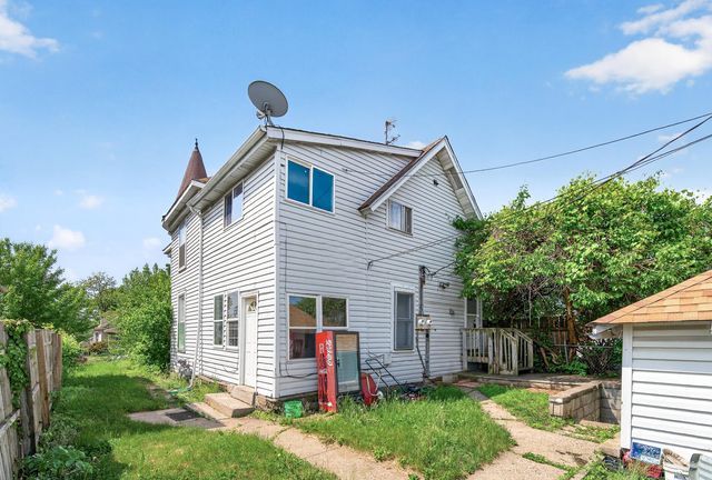 867 Aurora Avenue, Saint Paul, MN 55104