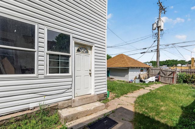 867 Aurora Avenue, Saint Paul, MN 55104