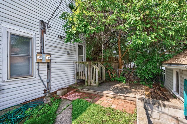 867 Aurora Avenue, Saint Paul, MN 55104