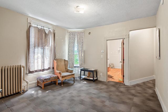 867 Aurora Avenue, Saint Paul, MN 55104