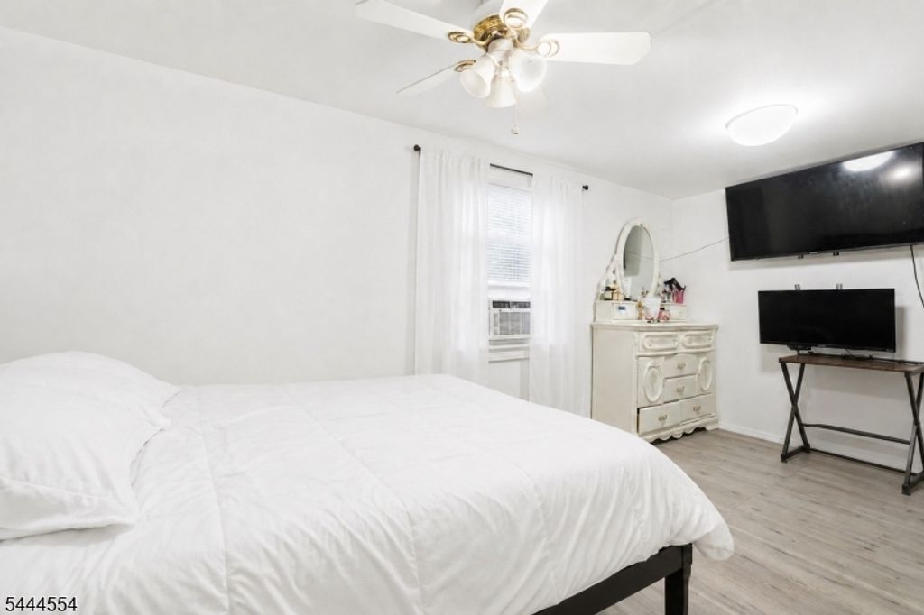 720 Mary St, Perth Amboy City, NJ 08861 — photo 3