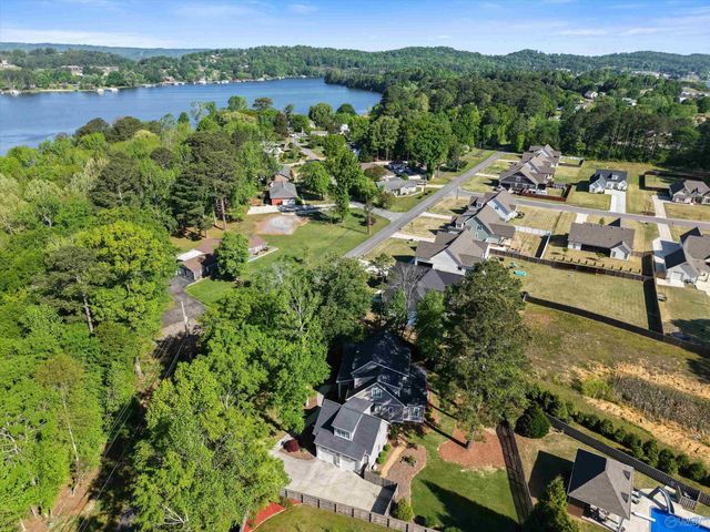 5405 Spring Creek Drive, Guntersville, AL 35976