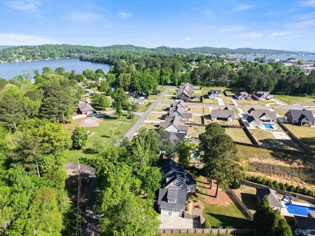 5405 Spring Creek Drive, Guntersville, AL 35976