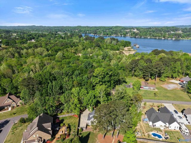 5405 Spring Creek Drive, Guntersville, AL 35976