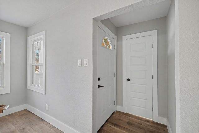 4220 Ramey Avenue, Fort Worth, TX 76105