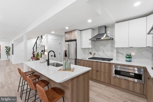1355 LONGFELLOW ST NW, Washington, DC 20011