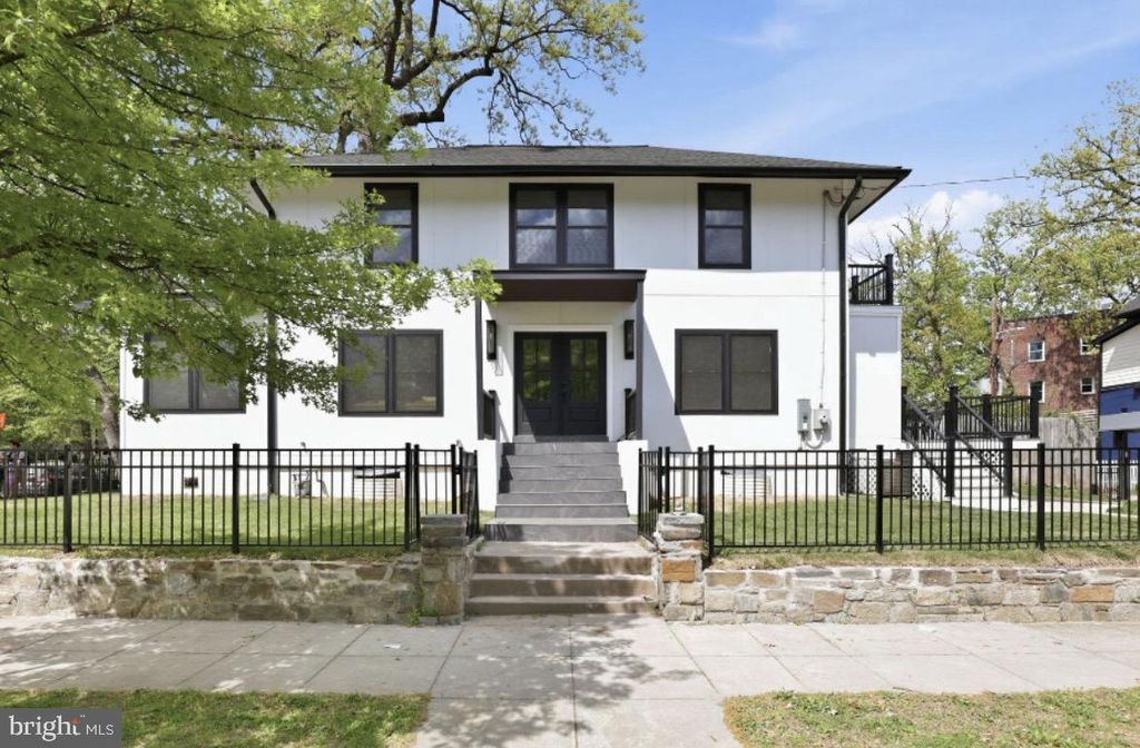 1355 LONGFELLOW ST NW, Washington, DC 20011