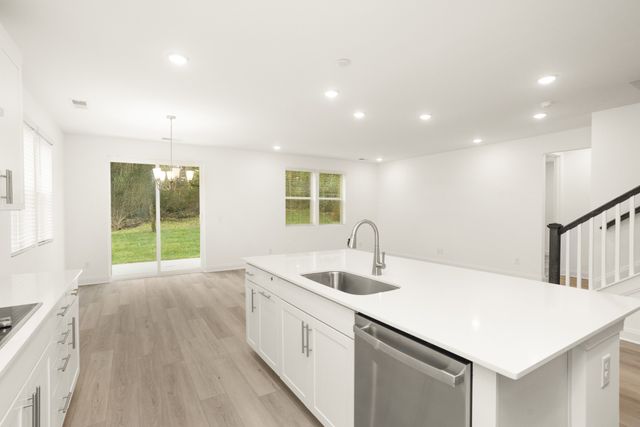 1553 Oak Springs Drive, Columbia, TN 38401