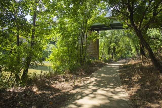 1553 Oak Springs Drive, Columbia, TN 38401