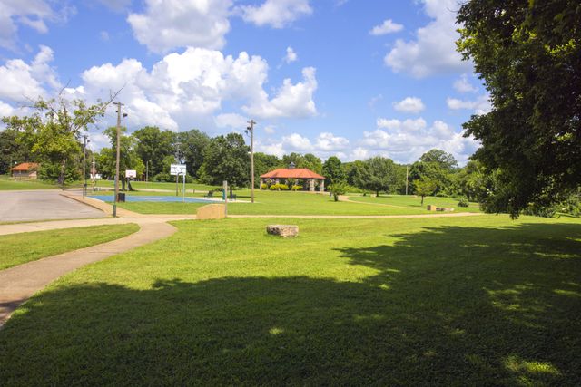 1553 Oak Springs Drive, Columbia, TN 38401