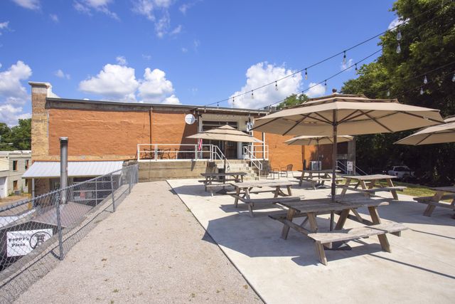 1553 Oak Springs Drive, Columbia, TN 38401