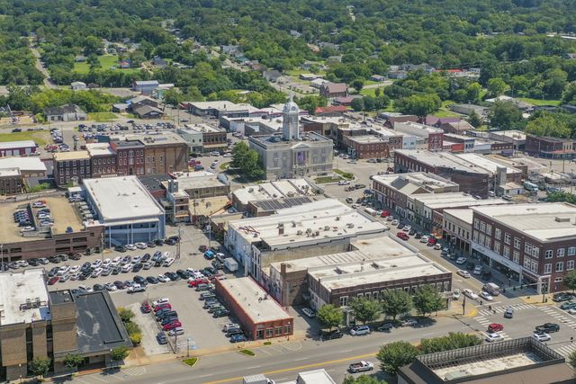 1553 Oak Springs Drive, Columbia, TN 38401