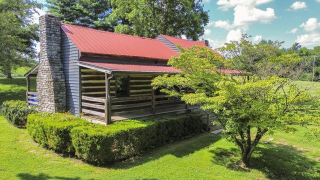 1553 Oak Springs Drive, Columbia, TN 38401