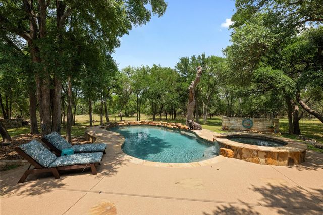 131 Camino Derecho, Wimberley, TX 78676