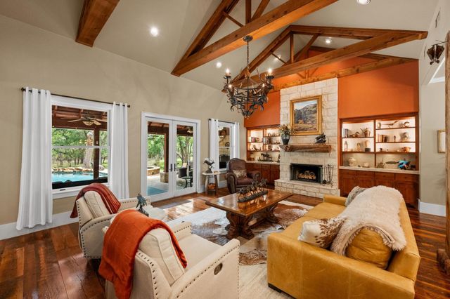 131 Camino Derecho, Wimberley, TX 78676