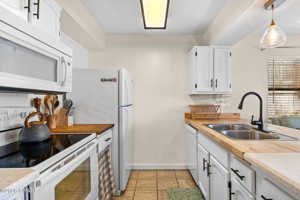 Image 11 of property listing at 423 Kelly Street, Panama City Beach, FL 32413