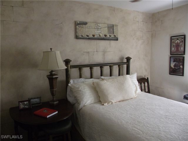 27601 Pierce AVE, Bonita Springs, FL 34135