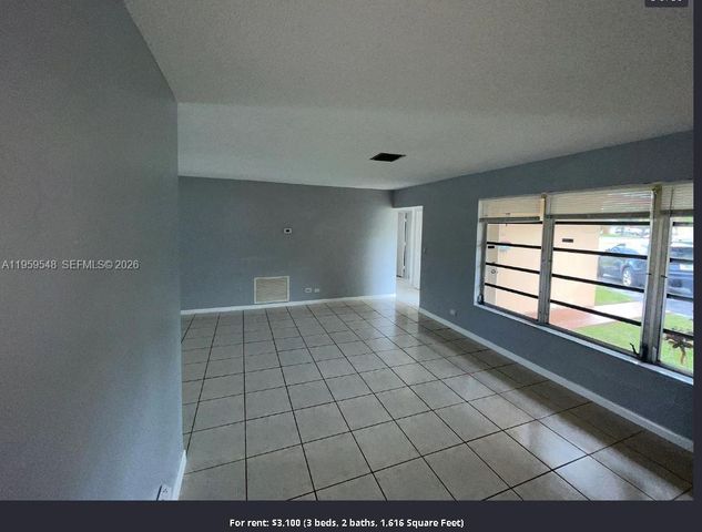 7061 NW 15th St 2, Plantation, FL 33313