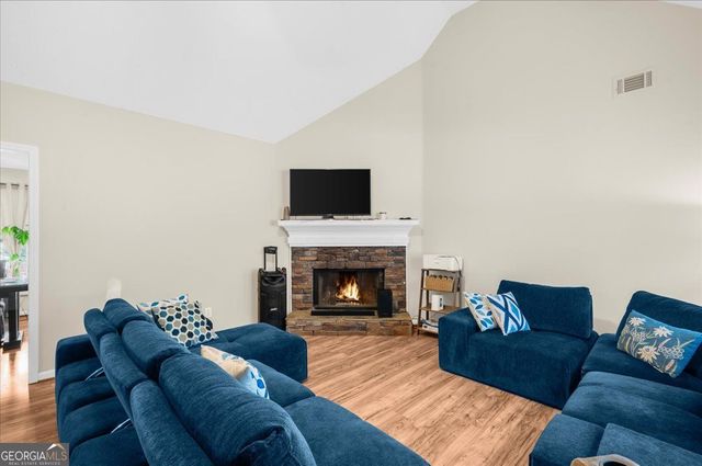 1780 Etchison SPUR, Loganville, GA 30052