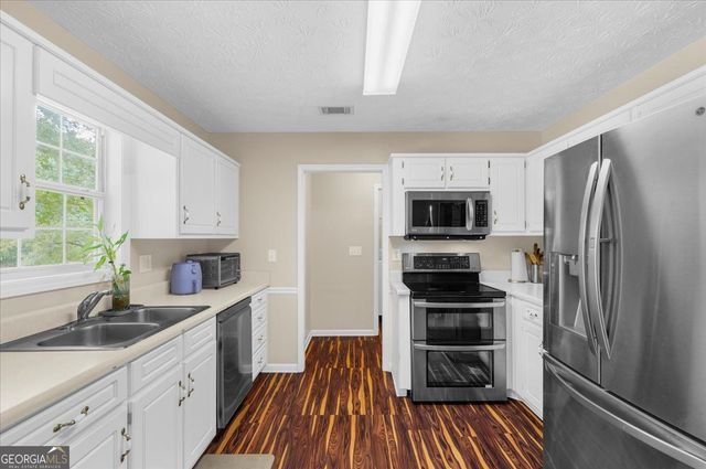 1780 Etchison SPUR, Loganville, GA 30052