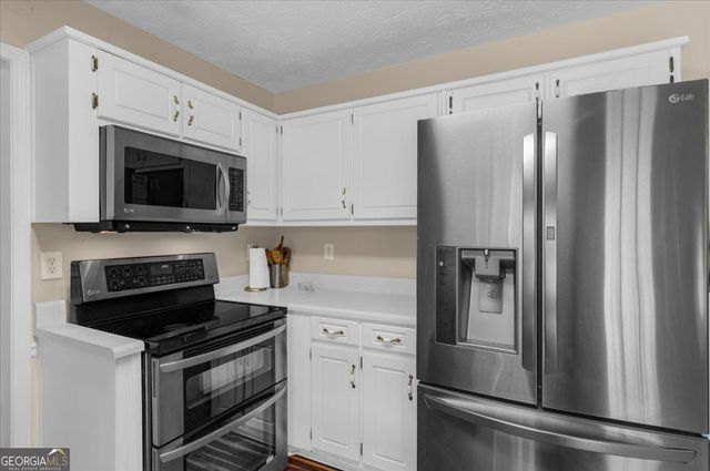 1780 Etchison SPUR, Loganville, GA 30052