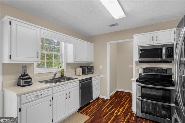 1780 Etchison SPUR, Loganville, GA 30052